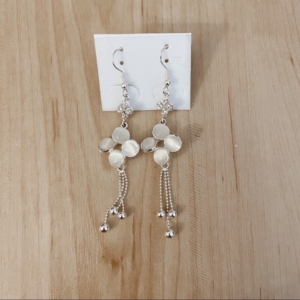 SILVER DANGLING FASHION EARRINGS